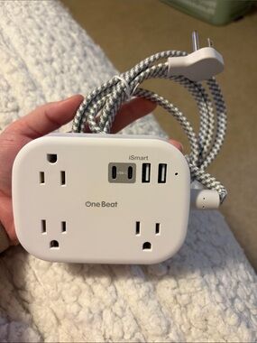 White iSmart USB Power Strip with Braided Cord